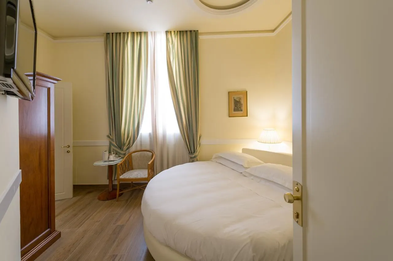 Hotel Kraft Firenze 4*,  Italien